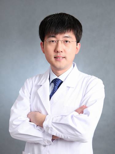 北京八大处刘春军做假体隆胸怎么样?有案例吗?